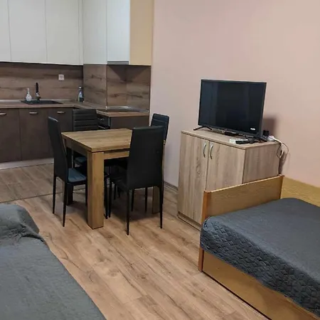 Cozy New - уютен Lägenhet *